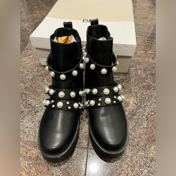 Brand new BP Chelsea beaded jewelled ankle boots size 7.5 (From Nordstorm) - Picture 2 of 3